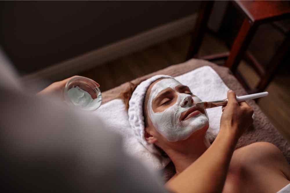 mask application at a spa