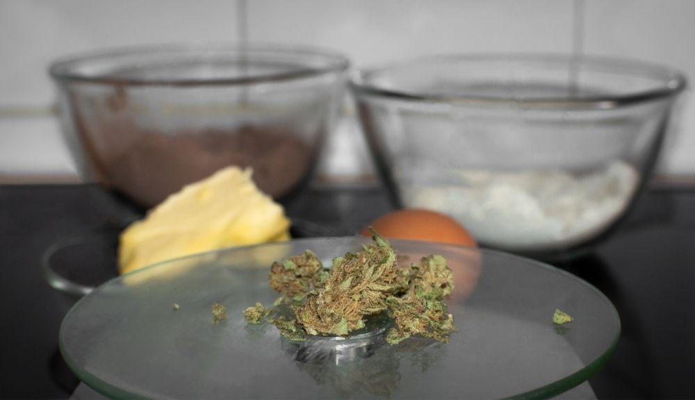 hemp with butter and ingredients