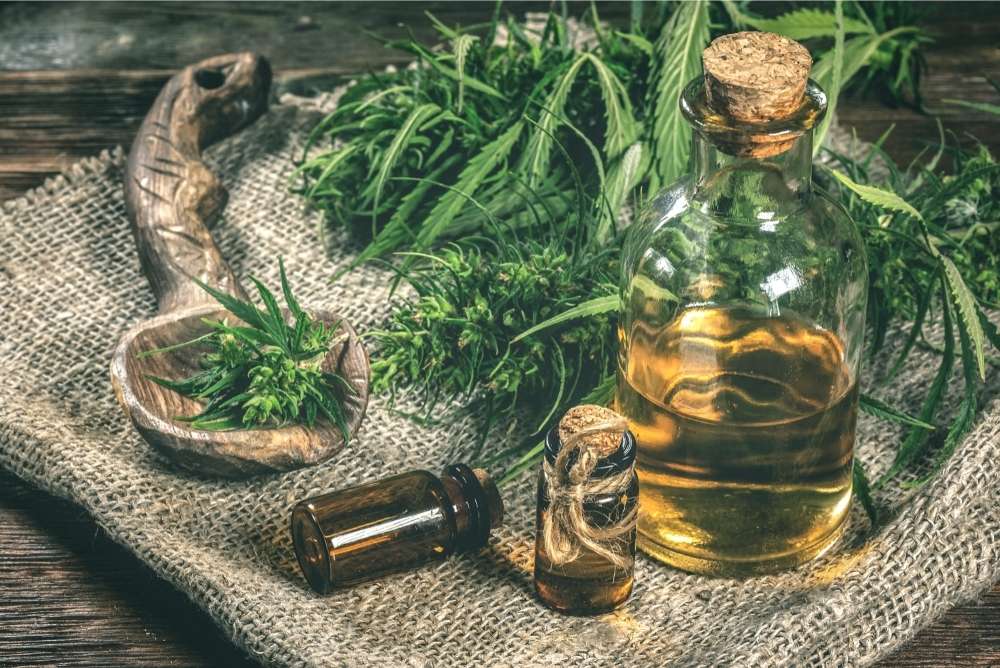 cbd-oil-and-hemp-leaf-knit