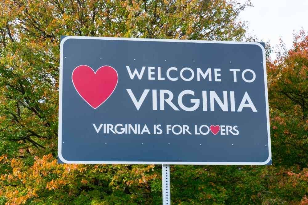 welcome to Virginia is for lovers sign
