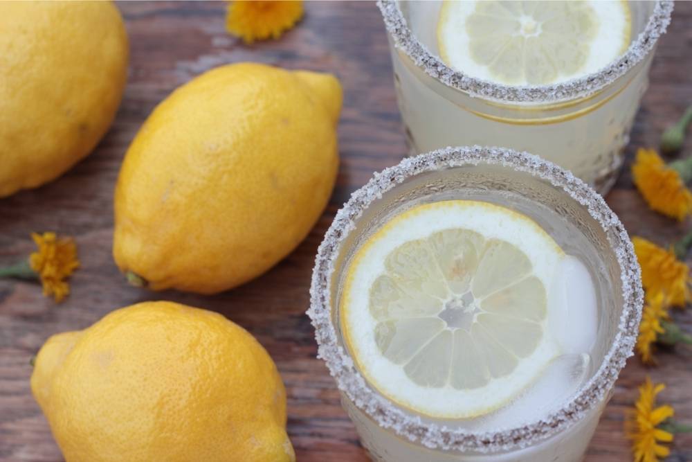 lemons with sugar rimmed glasses